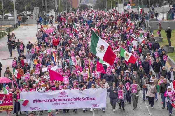 Marea Rosa mañaneras