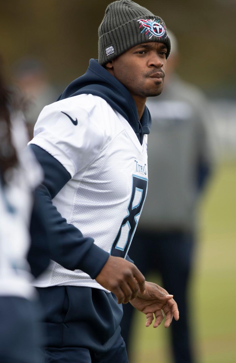 Tennessee Titans running back Adrian Peterson (8) warms up during practice at Saint Thomas Sports Park Wednesday, Nov. 3, 2021 in Nashville, Tenn. 