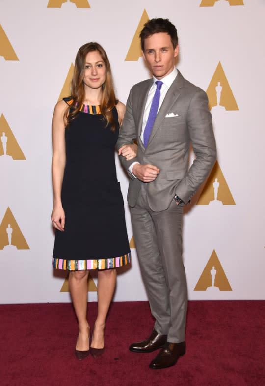 Eddie Redmayne (nominado por ‘La Chica Danesa’) y Hannah Bagshawe en el almuerzo previo a los Oscar