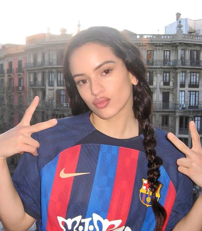 Rosalía con la camiseta del Barça