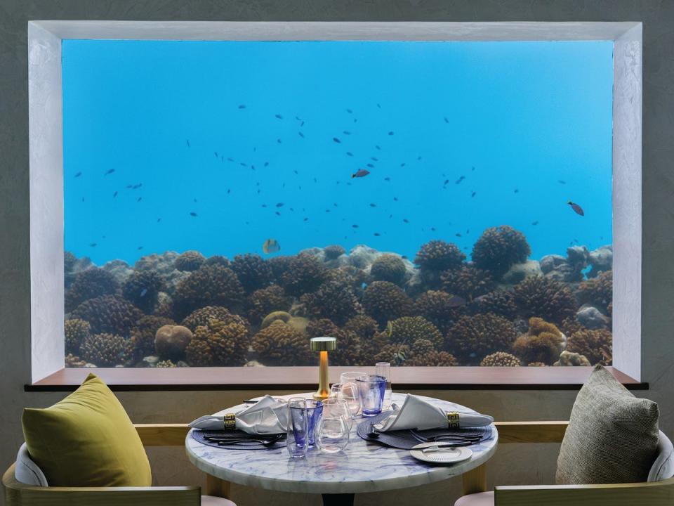 The resort’s underwater restaurant is the perfect place for shark spotting (Oblu Select)
