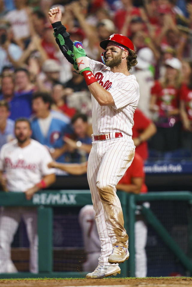 Harper scores on fielder's choice, 06/25/2023