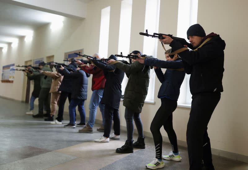 Meet the Ukrainian couples training for war, in Odessa