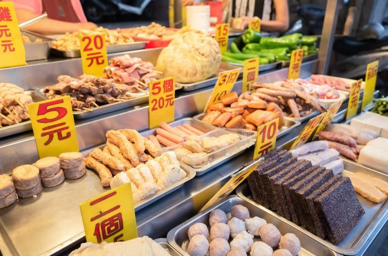 ▲網友好奇詢問「鹹酥雞只能買100怎麼買？」（示意圖／Shutterstock）