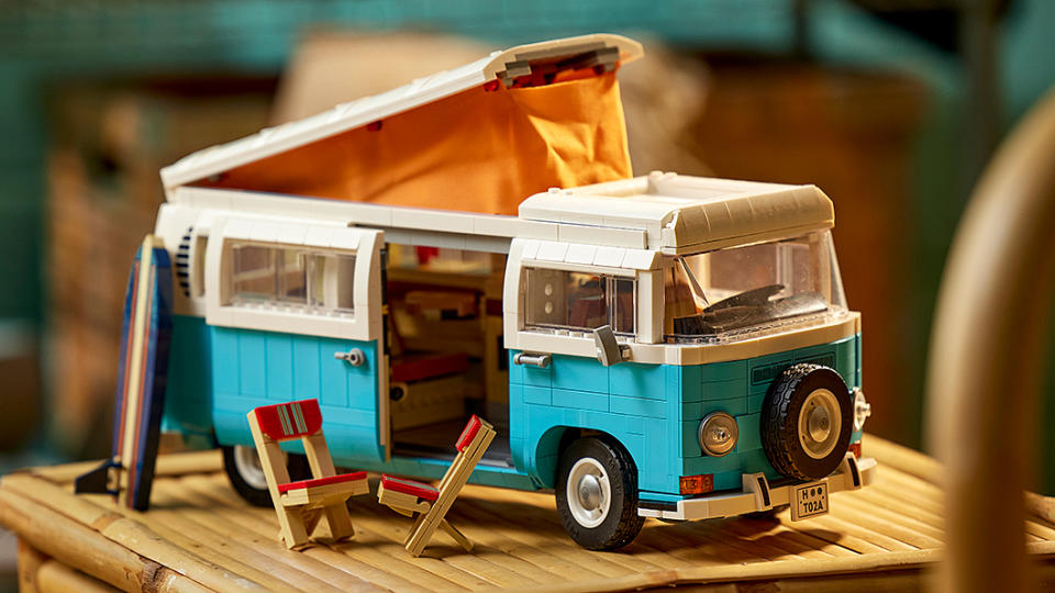 繼先前的T1 Camper Van套組之後，Lego進一步追加推出T2 Camper Van組合。(圖片來源/ Lego)