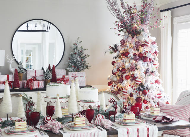 How to Decorate a Christmas Tree Like a Pro, According to a Macy's Designer