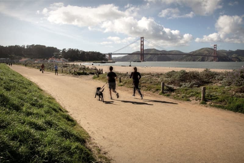 Holidaymakers in San Francisco can book free guided tours with volunteer guides - with the newest of some 70 English-language tours runs through Crissy Field in the north of the city. Louis Raphael/SFTA/Louis Raphael/SFTA/dpa