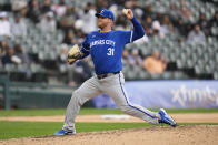 Kansas City Royals pitcher Will Smith throws against the Chicago White Sox during the sixth inning of the first baseball game of a doubleheader Wednesday, April 17, 2024, in Chicago. (AP Photo/Erin Hooley)