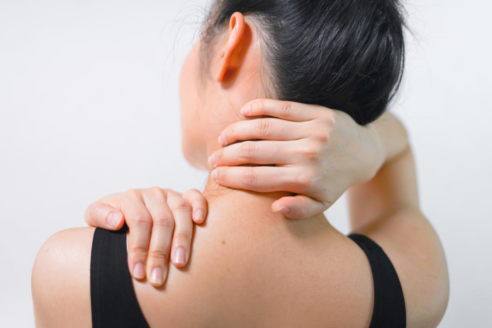 脖子痠痛怎麼舒緩？4動作改善脖子僵硬緊繃情況 解決頸部疼痛（圖／Getty Images）