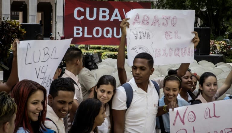 Students of the University of Havana in the Cuban capital on October 26, 2016 celebrate after the the UN General Assembly adopted a resolution calling for an end to the US embargo against Cuba