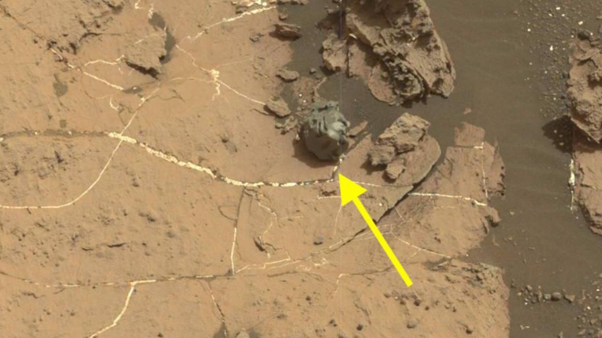 strange mars rover pictures from camera