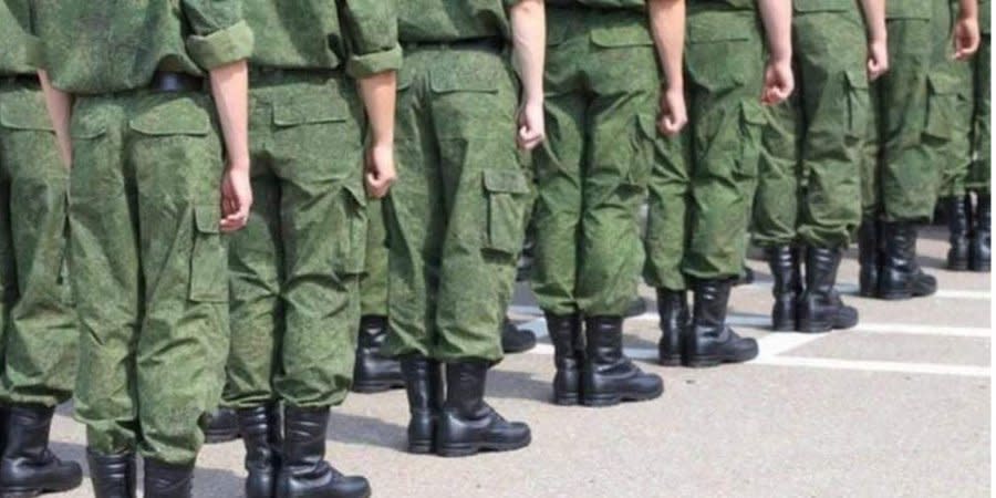 Russian soldiers are continuing to complain about conditions in the Russian army