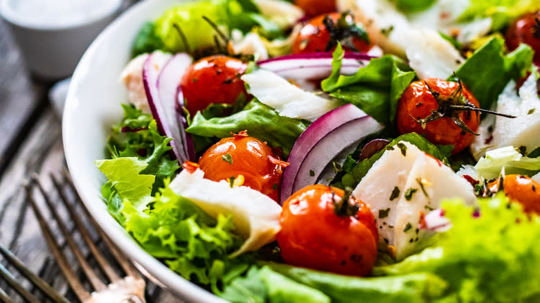 salad with tomatoes and onions