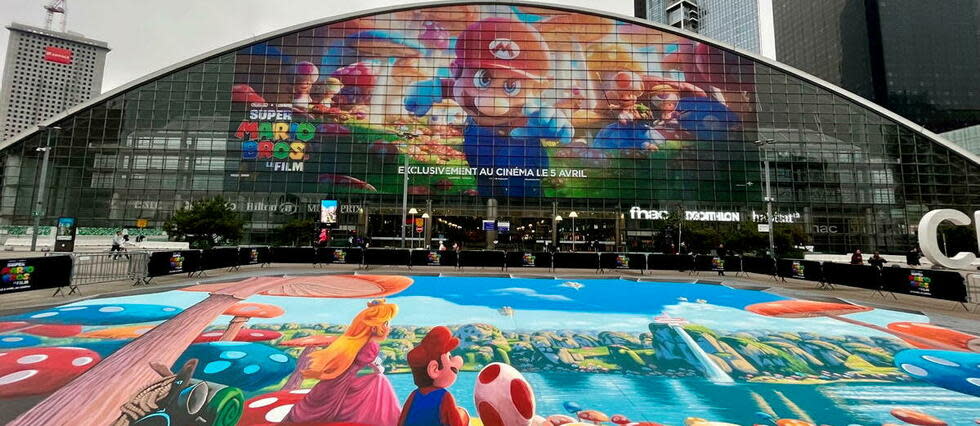 Campagne d'affichage Super Mario Bros, le film au CNIT de La Défense.  - Credit:Universal France