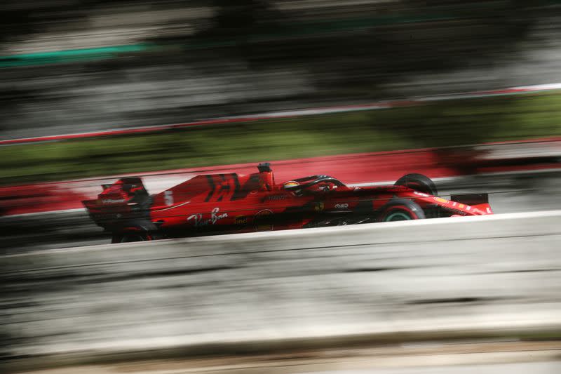 Foto del jueves de la Ferrari de Sebastian Vettel durante los ensayos de pretemporada en Barcelona