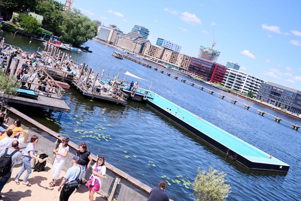 Badeschiff swimming pool (Alamy Stock Photo)