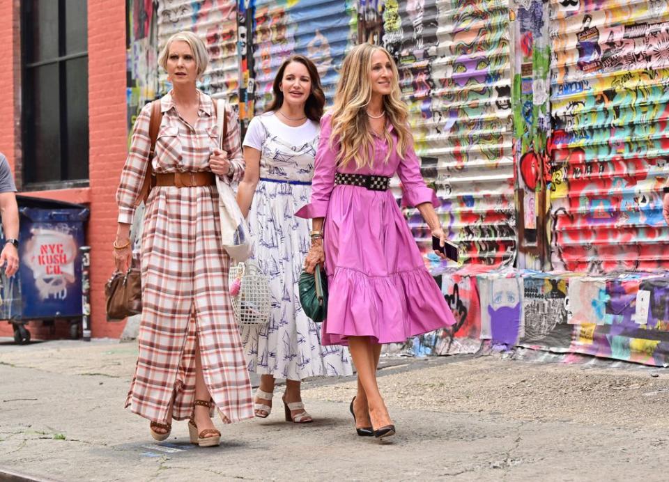 Sarah Jessica Parker stands out in pink as she films Sex and the City