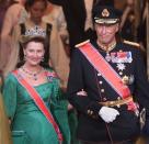 FILE PHOTO - Norway's King Harald and Queen Sonja leave Oslo Cathedral after the wedding of their son [Crown Prince Haakon with Mette-Marit Tjessem Hoiby ]August 25, 2001.