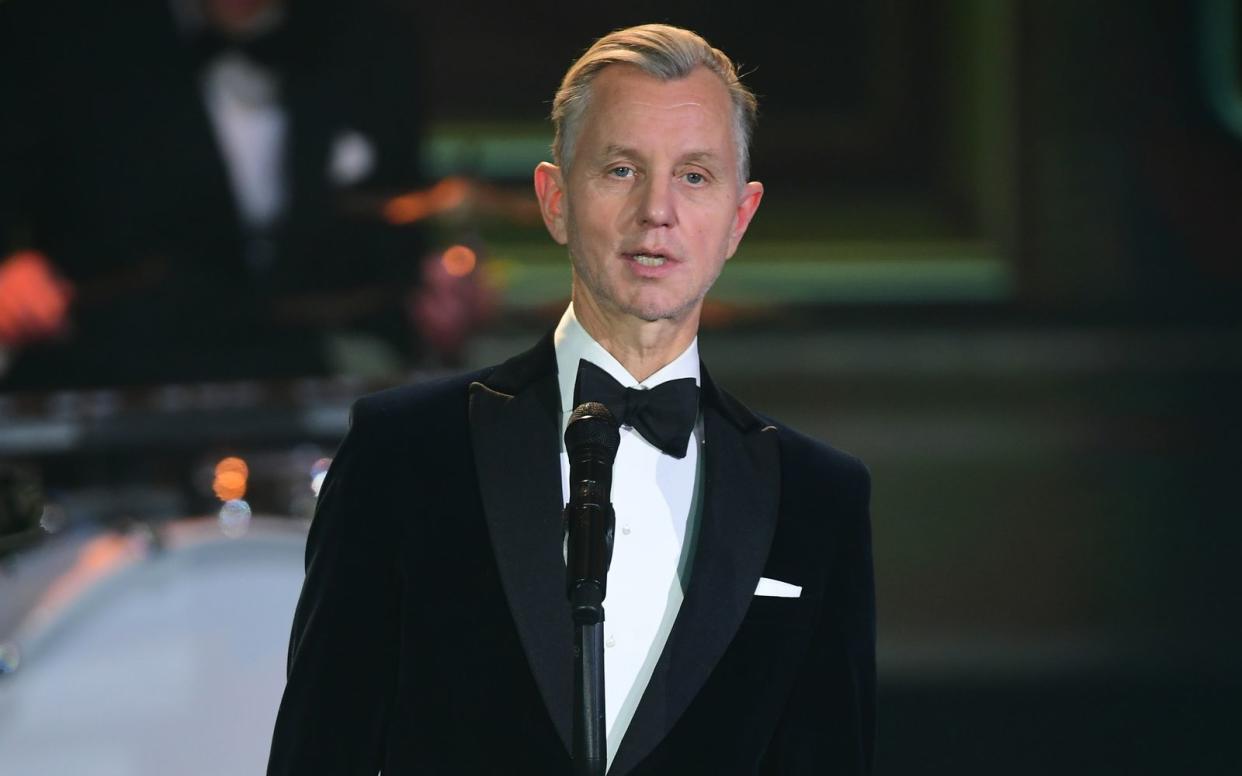 Max Raabe verzichtet auf große Feierlichkeiten zu seinem 60. Geburtstag. Immerhin sei er in massiven Zeiten auf Tour. Ein gemütliches Abendessen sei vollkommen ausreichend, erklärt der Künstler gegenüber dem "Stern". (Bild: 2020 Getty Images/Pool)