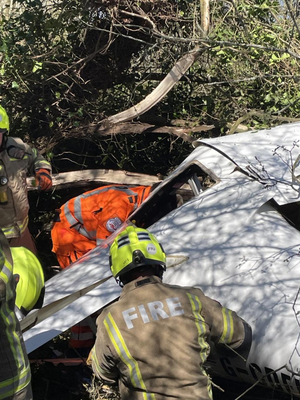 Firefighter work to cut out the pair (@LFB)