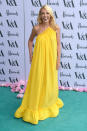 <p>Wearing a lemon yellow, one shoulder, Stella McCartney number.<i> [Photo: PA Images]</i><br></p>