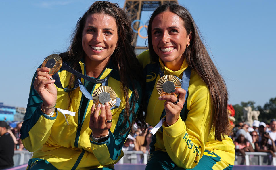 Jessica and Noemie Fox at the Paris Olympics.