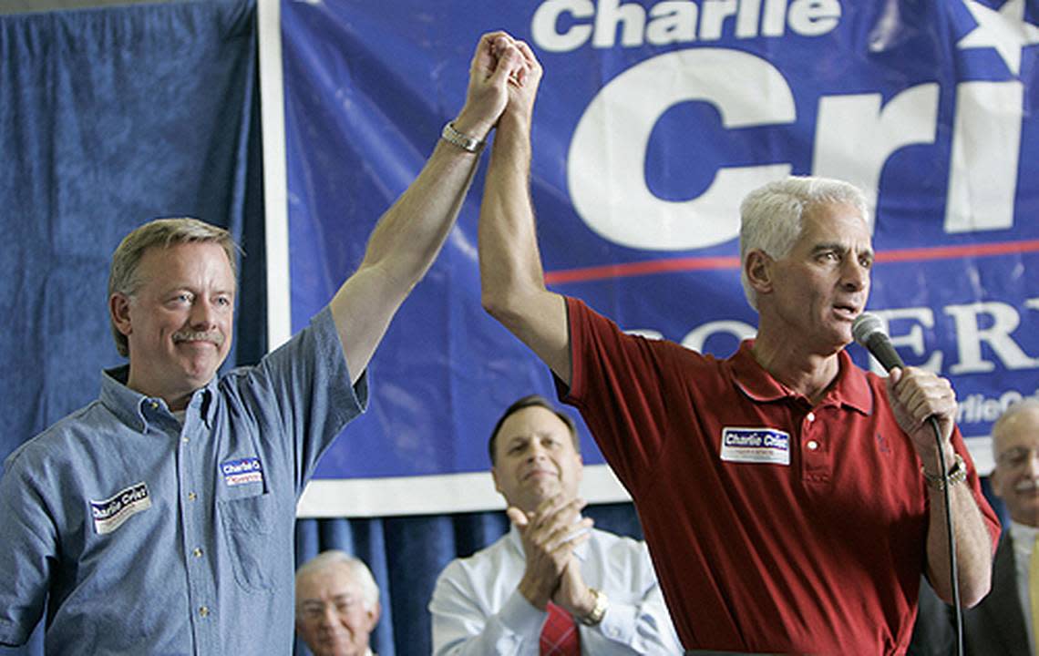 Jeff Kottkamp (left) with Charlie Crist during a campaign stop in 2006.