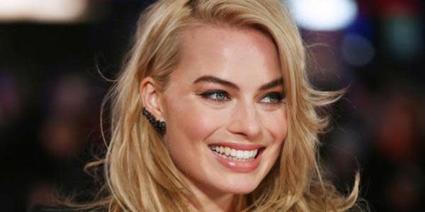 Barbie: se revelan nuevas fotos de Margot Robbie en el set de rodaje