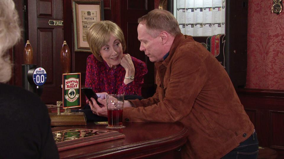 elaine metcalfe, stephen, coronation street