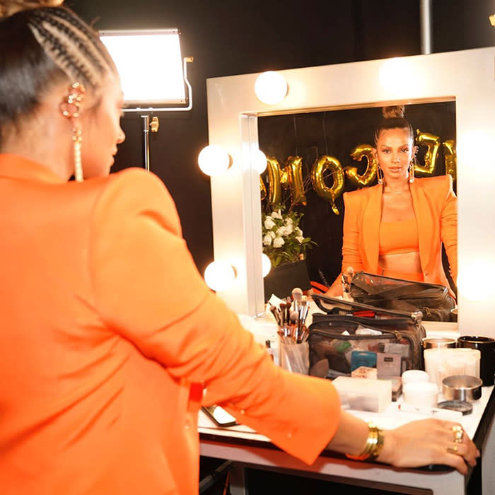 alesha-dixon-orange-mirror