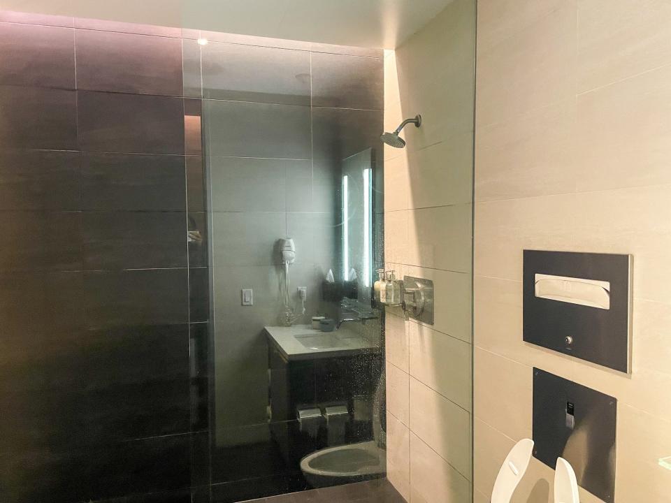 The interior of the shower rooms at the Star Alliance Lounge.