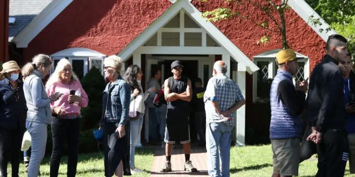 Martha's Vineyard Migrants