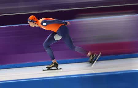Speed Skating – Pyeongchang 2018 Winter Olympics – Men’s 10000m competition finals – Gangneung Oval - Gangneung, South Korea – February 15, 2018 - Sven Kramer of the Netherlands competes. REUTERS/Lucy Nicholson