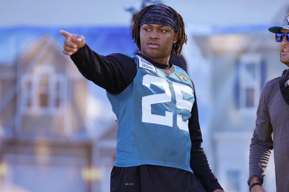 Jaguars running back James Robinson was wearing his Nos. 25 jersey for the first time on Monday on the first day of Jaguars training camp since his Achilles tendon injury on Dec. 26, 2021, in a road game against the New York Jets.