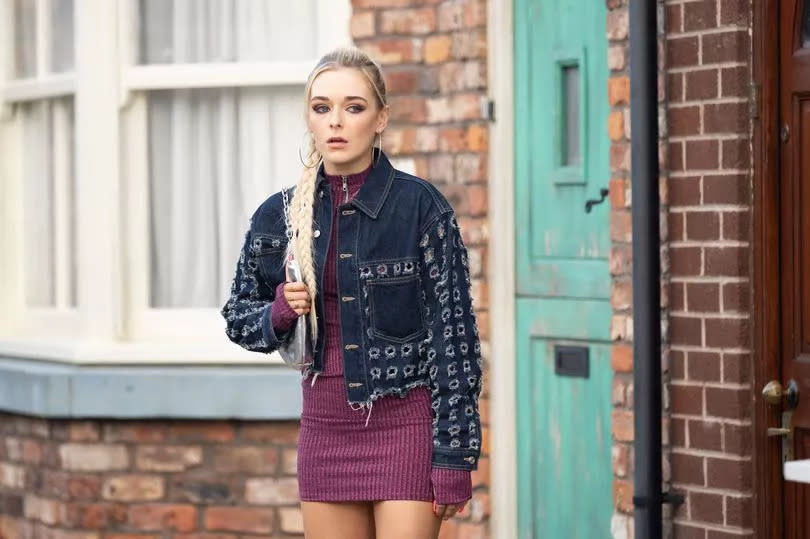 Lauren Bolton twist leaves Weatherfield rocked