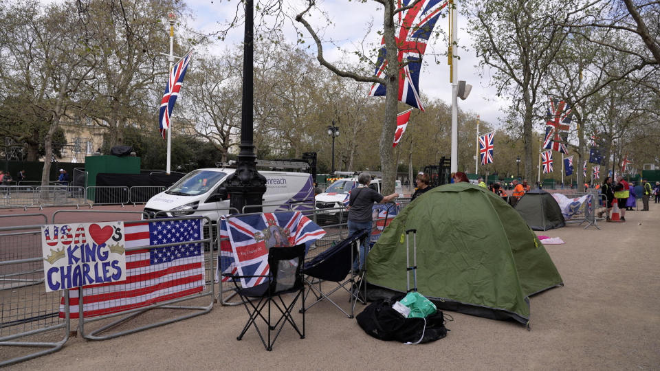 Connecticut resident and royal family superfan Donna Werner's camping spot on the edge of London's St. James' Park, just outside Buckingham Palace on The Mall, is seen on May 2, 2023. / Credit: CBS News