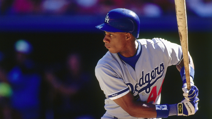 Darryl Strawberry of the Los Angeles Dodgers during a game against the Pittsburgh Pirrates in June 1991 in Pittsburgh, Pennsylvania.