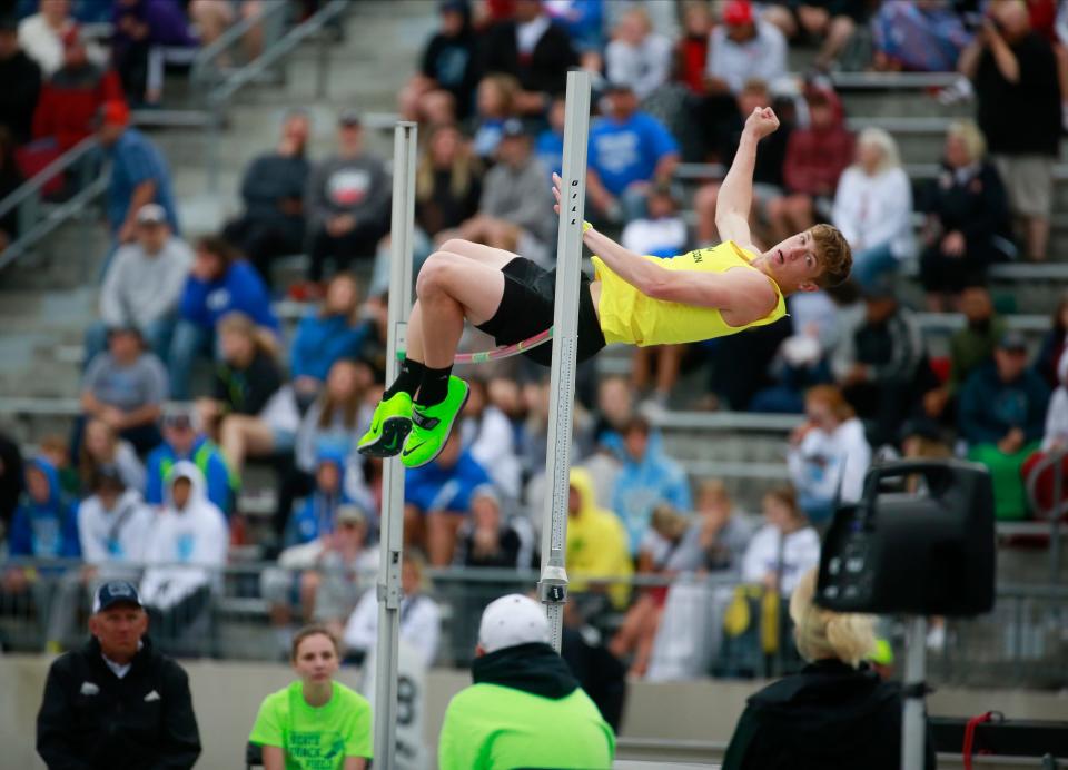 New London's Kade Benjamin won a Class 1A state title in the boys high jump during the Iowa high school state track and field meet at Drake Stadium in Des Moines on Friday, May 20, 2022.