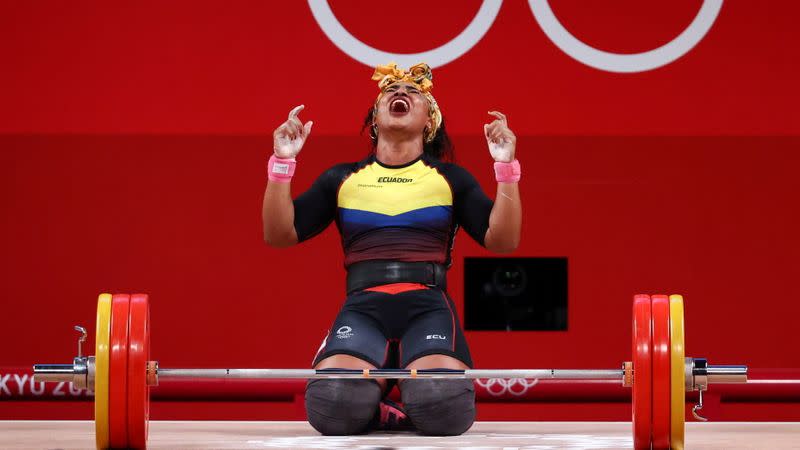 Foto del lunes de la ecuatoriana Tamara Salazar durante la prueba de halterofilia 87 kilos