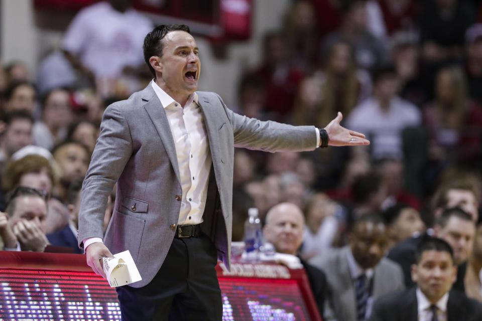 Archie Miller took a shot at Joe Lunardi and other bracketologists after their loss on Saturday, telling Lunardi to “go back to the trash can.”