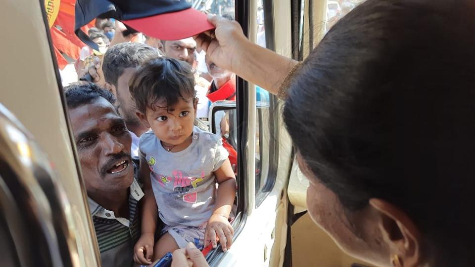 Kanimozhi made sure to stop at every place where people waved at her.