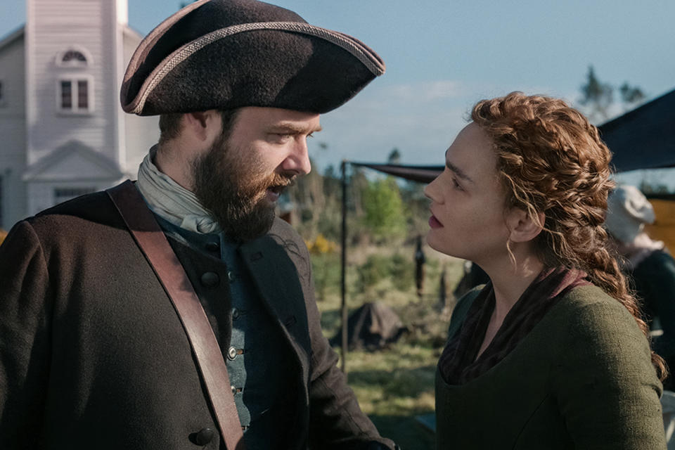 Richard Rankin, Sophie Skelton in "Outlander Season 7"