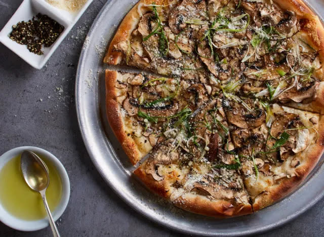 cpk wild mushroom pizza