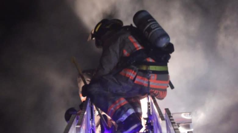 Overnight fire damages Mississauga business complex