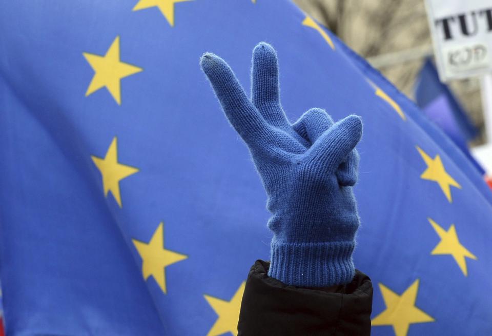 <p>Nr. 6: Europäische Union<br>57 Prozent der 18.000 Befragten fanden, dass die EU einen positiven Einfluss auf die Weltpolitik hat — damit liegt sie gleichauf mit Großbritannien. (Canadian Press) </p>