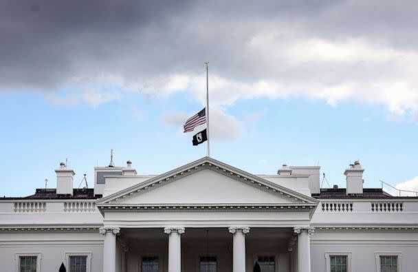 PHOTO: The American flag on top of the White House is lowered to half staff in memory of Queen Elizabeth II in Washington, Sept. 08, 2022. (Kevin Dietsch/Getty Images)