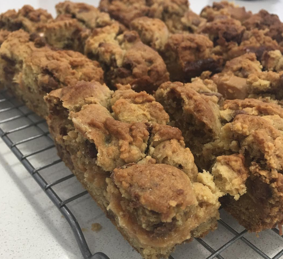 Choc Chip Cookie Caramel Slice