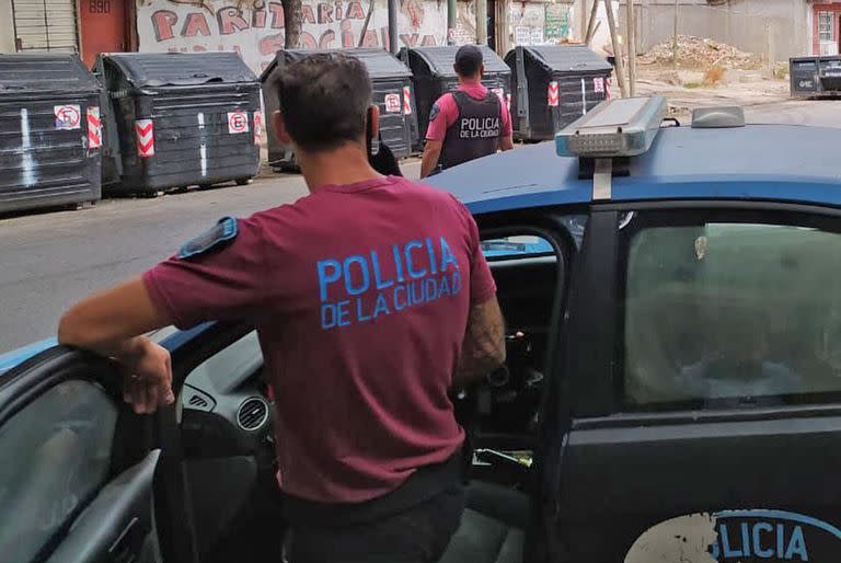 Patrulleros de la polic&#xed;a de la ciudad de Buenos AIres