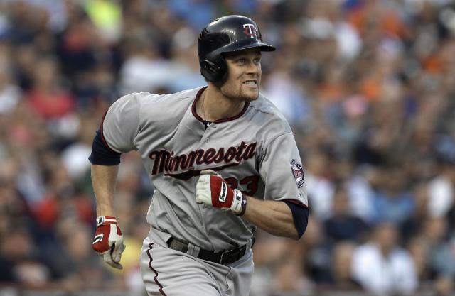 Twins first baseman Justin Morneau #33 warming up prior to the