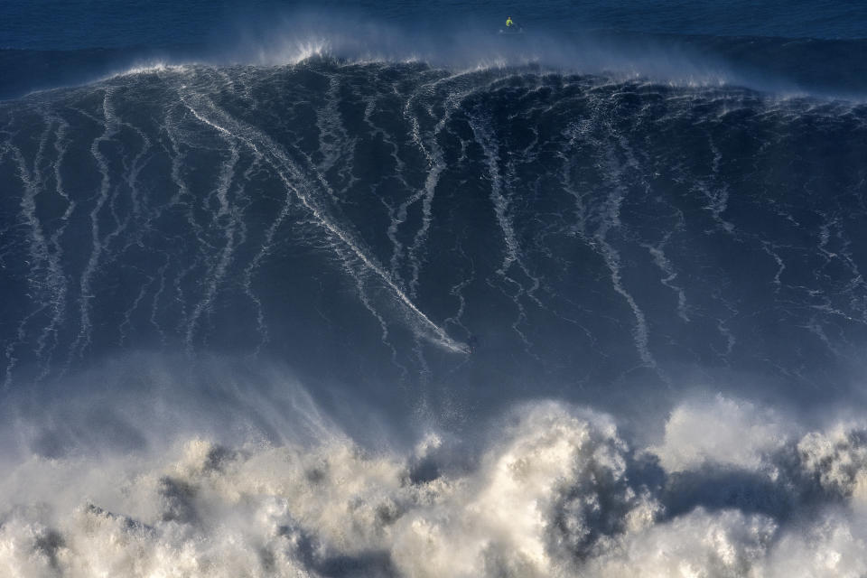 <p>NAZARE, PORTUGAL – JANUARY 18: German big wave surfer Sebastian Steudtner, drops a wave during a surf session at Praia do Norte on January 18, 2018 in Nazare, Portugal. (Photo by Octavio Passos/Getty Images) </p>